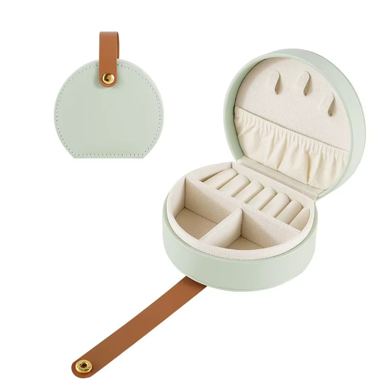 Customizable PU jewelry boxes with personalized logos, perfect as birthday gifts; personalized handbags.-Gift for girlfriend