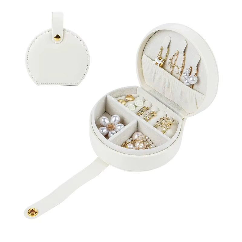 Customizable PU jewelry boxes with personalized logos, perfect as birthday gifts; personalized handbags.-Gift for girlfriend