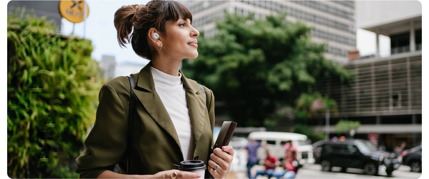 Hangosan &eacute;s tiszt&aacute;n hallani