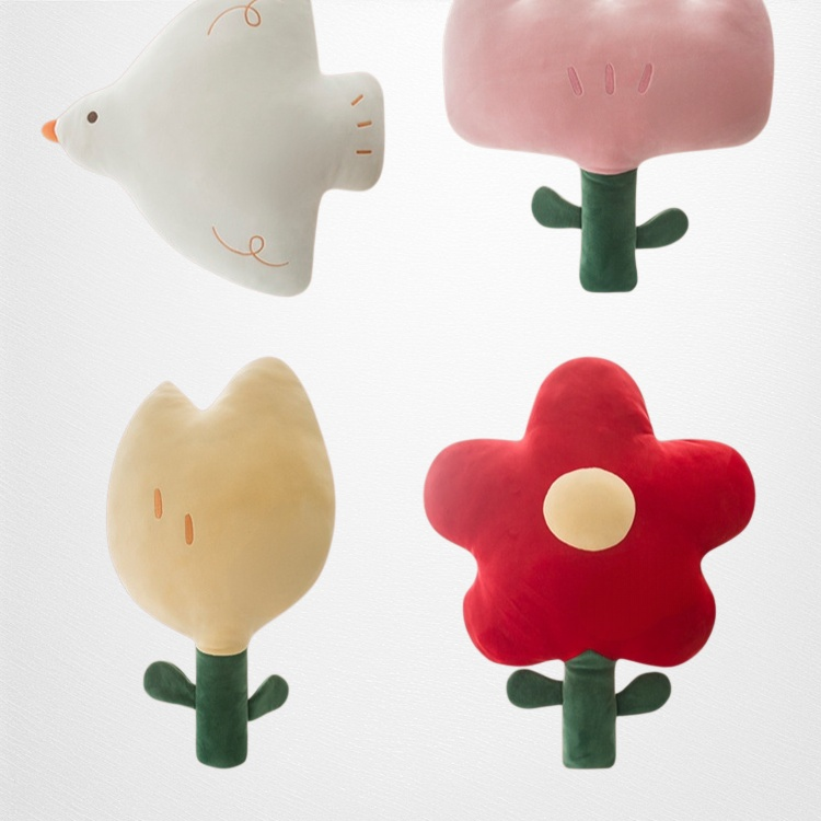 Flower plush pillow