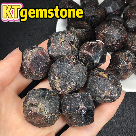 Natural Large Garnet Gemstone Round-Shape Rough Stone Raw Stone – Mineral Specimen | Crystal Spiritual Healing Stone Meaning