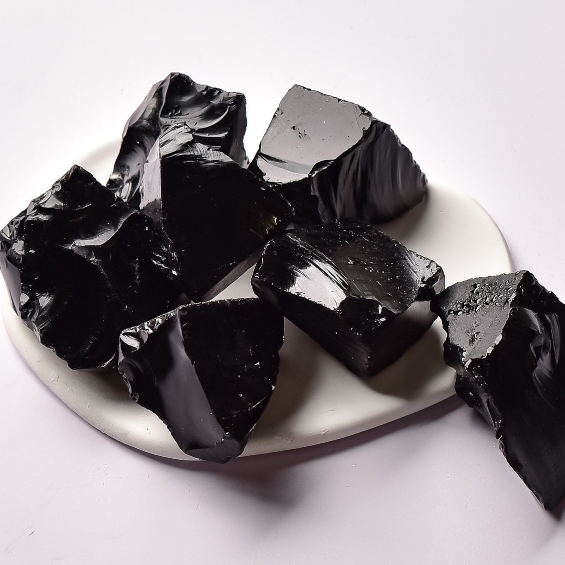 Natural Black Obsidian Crystal Bulk Rock Healing Raw Stones for Tumbling,Polishing | Gemstone Spiritual Healing Stone Meaning