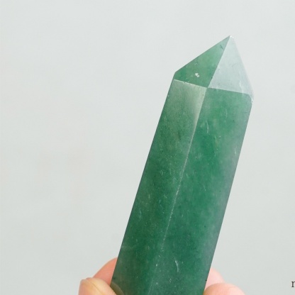 Green Aventurine Gemstone Point Tower – Six-Sided Raw Crystal Decor | Crystal Spiritual Healing Stone Meaning