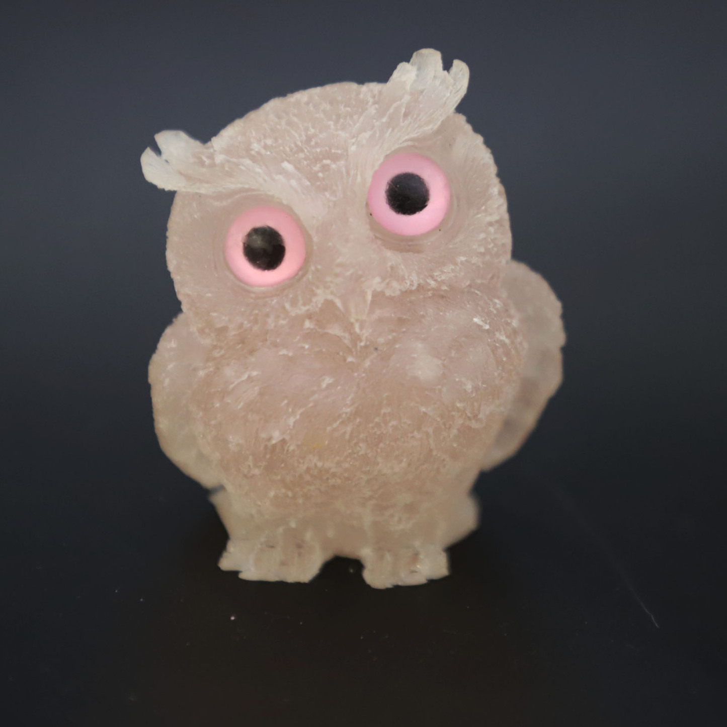 The cute Rose quartz  owl animal gemstone retail and wholesale