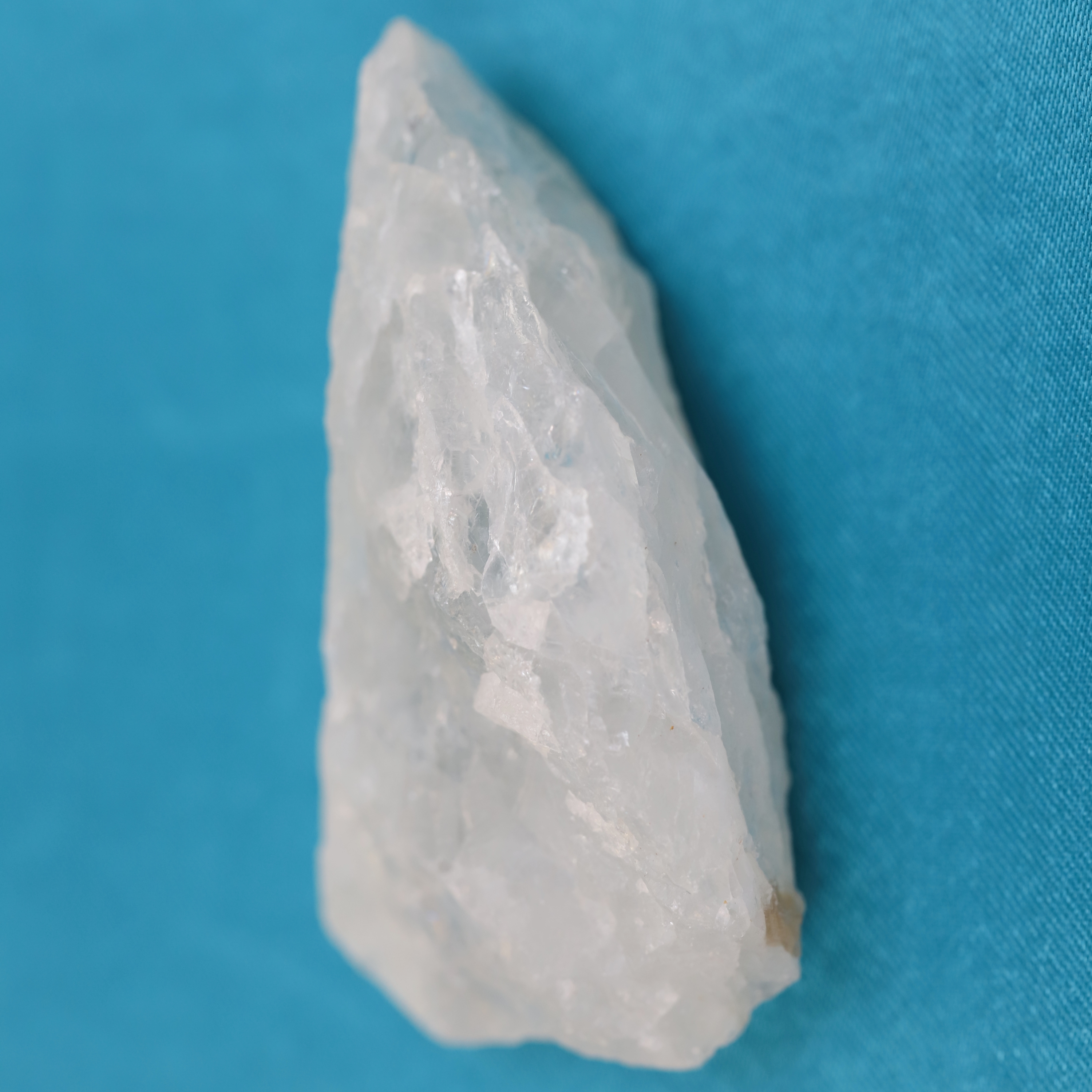 Genuine Clearquartz white crystal raw stone colored gemstone retail and wholesaleHLB006