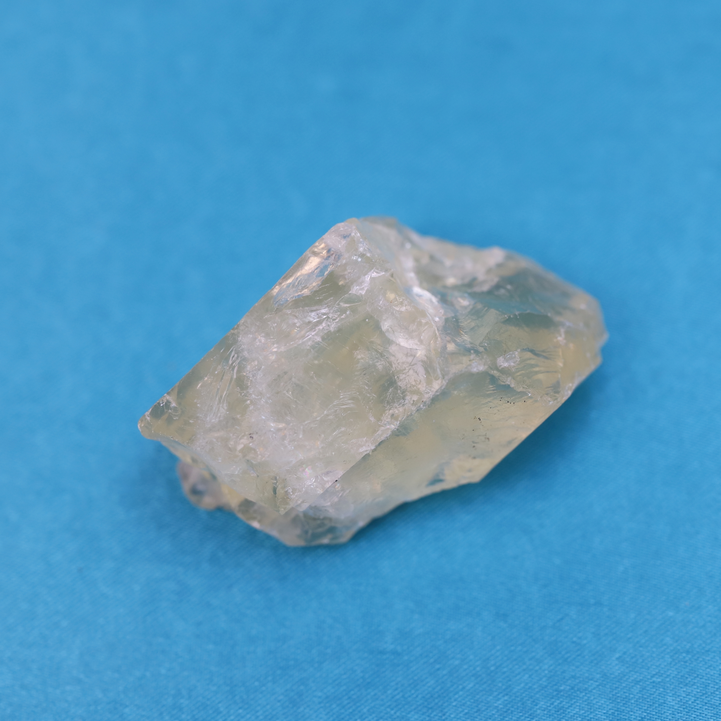 Lemon quartz crystal raw stone colored gemstone retail and wholesale