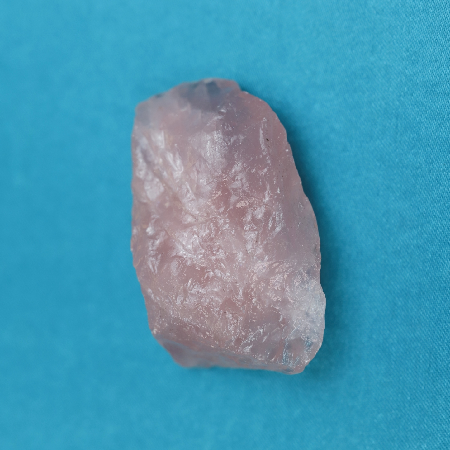 Genuine Rosequartz crystal raw stone colored gemstone retail and wholesale