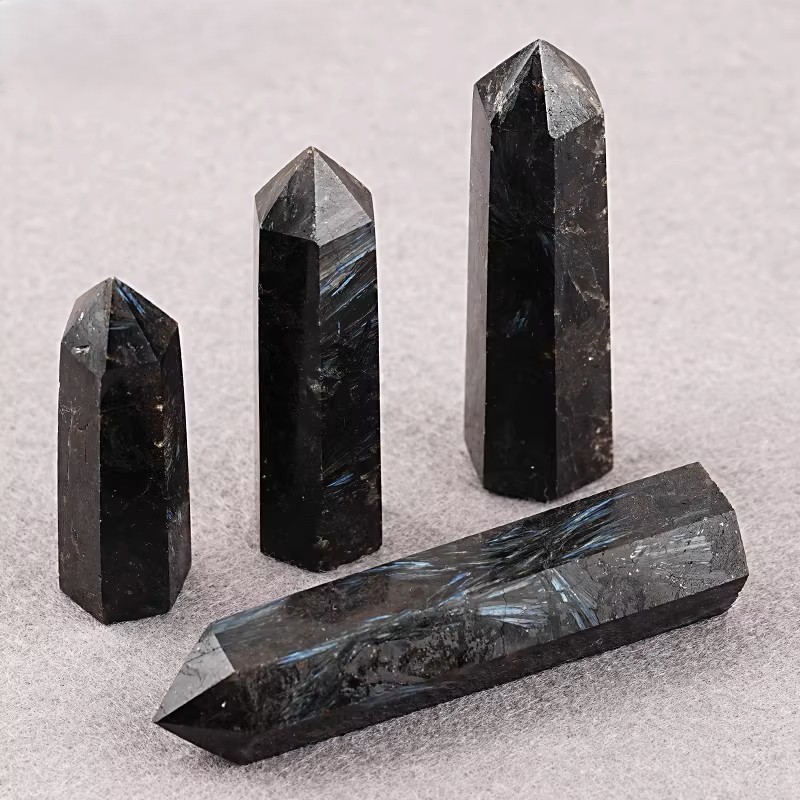 Natural Garnet Gemstone Raw Stone Crystal Tower Specimen for Cleansing,Rekki,Meditation | Crystal Spiritual Healing Stone Meaning