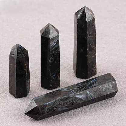 Natural Garnet Gemstone Raw Stone Crystal Tower Specimen for Cleansing,Rekki,Meditation | Crystal Spiritual Healing Stone Meaning