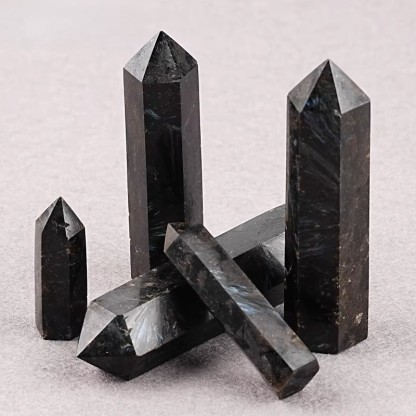 Natural Garnet Gemstone Raw Stone Crystal Tower Specimen for Cleansing,Rekki,Meditation | Crystal Spiritual Healing Stone Meaning