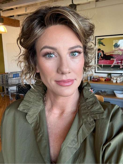 Turn | Synthetic Lace Front Wig-Lelony