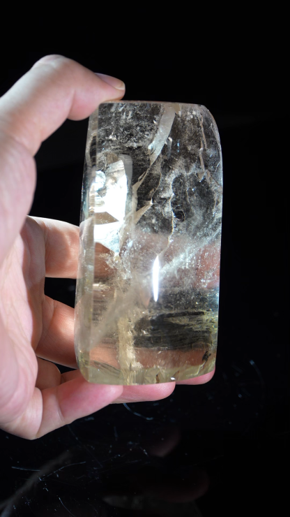 Pale yellow crystal rough stone