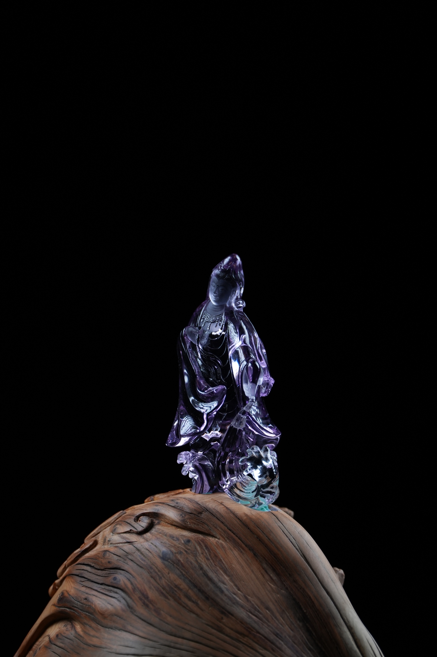 Amethyst Guanyin Stepping on the Waves