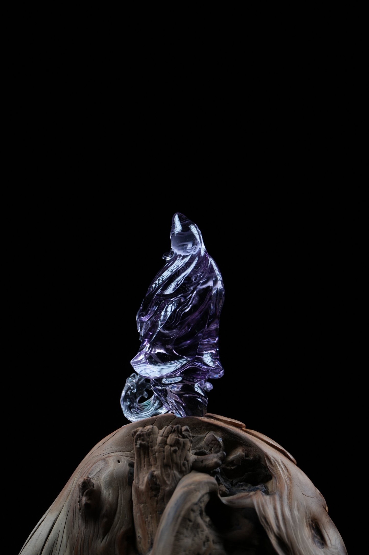 Amethyst Guanyin Stepping on the Waves