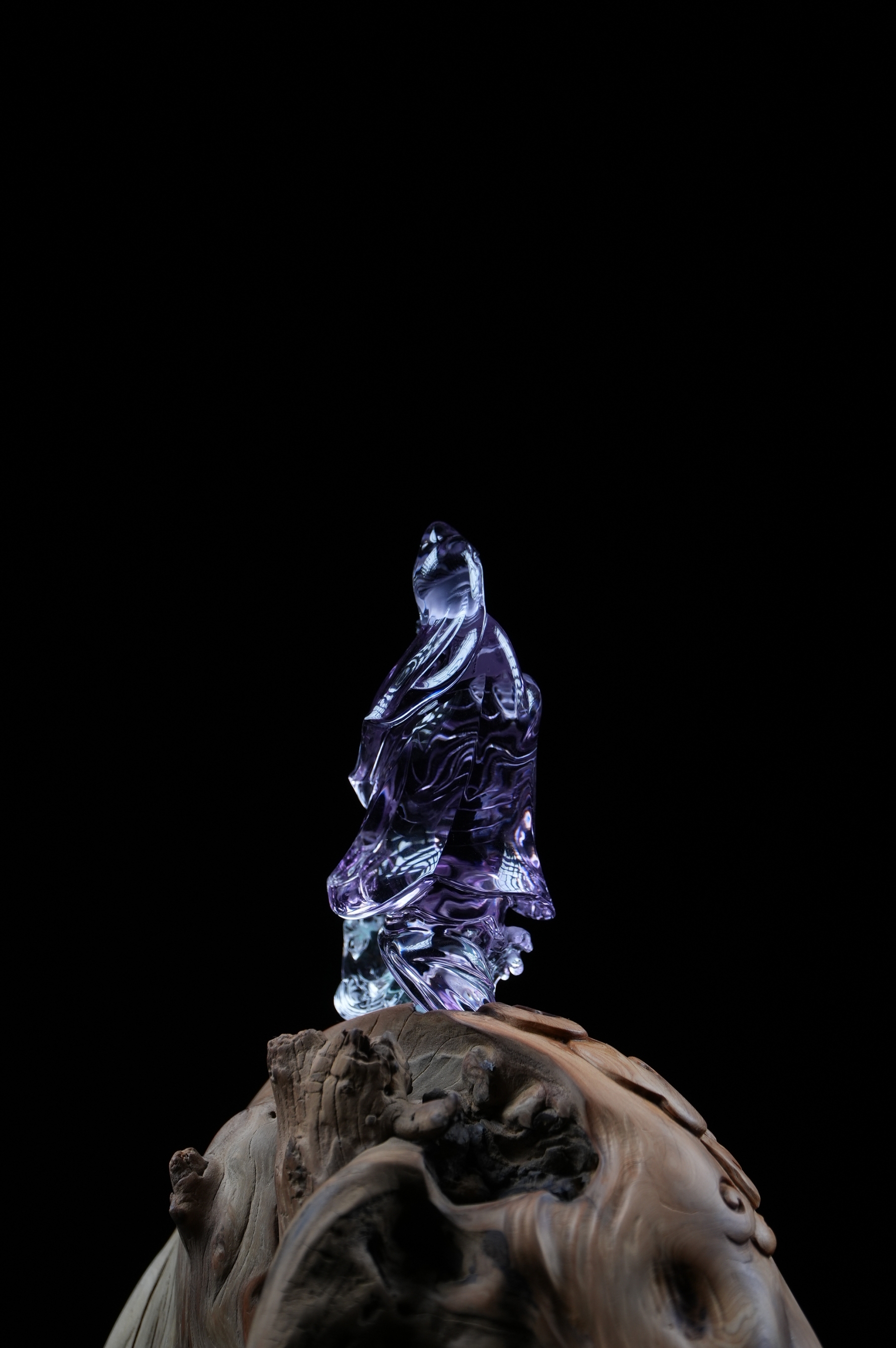 Amethyst Guanyin Stepping on the Waves