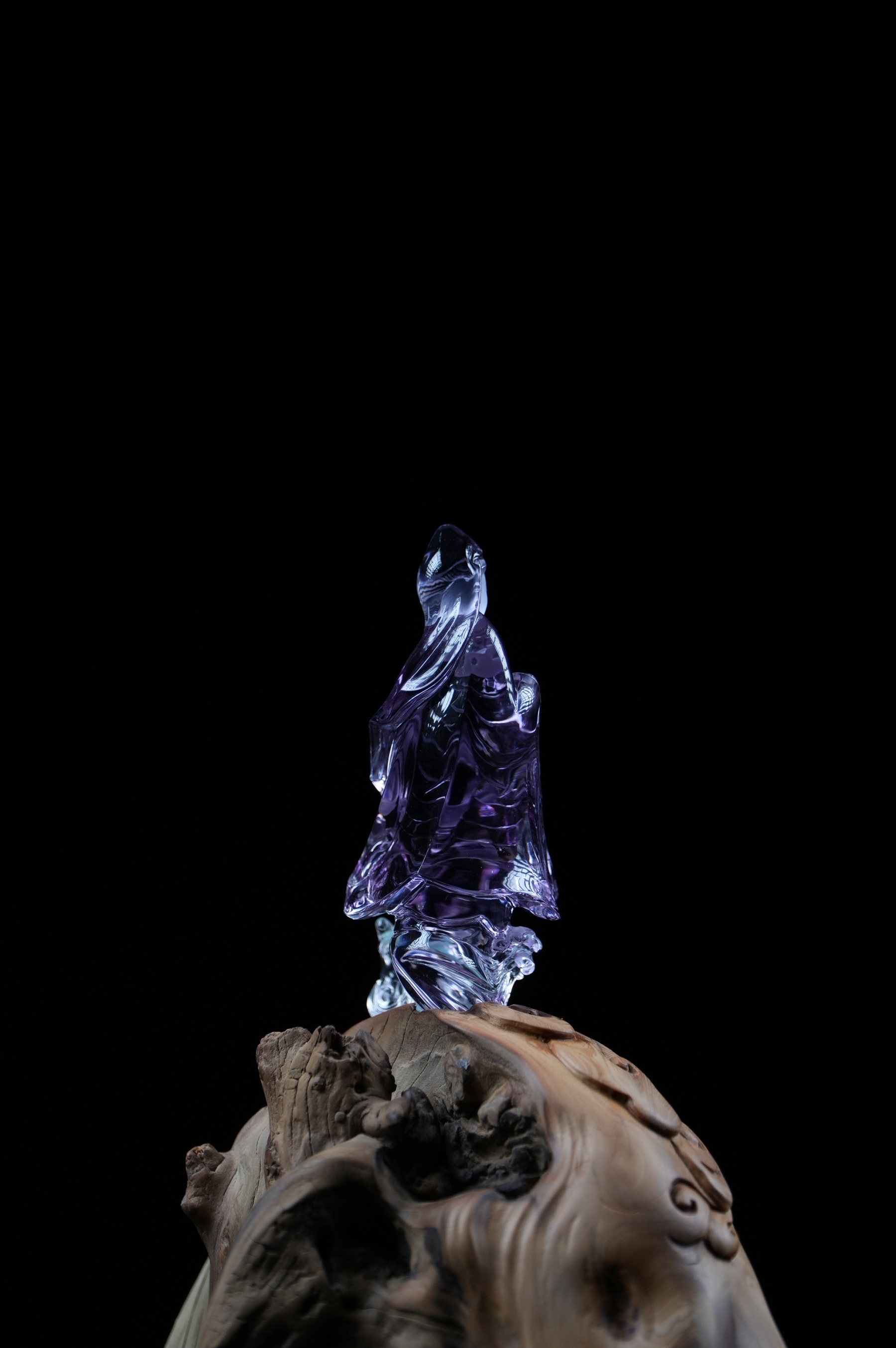 Amethyst Guanyin Stepping on the Waves
