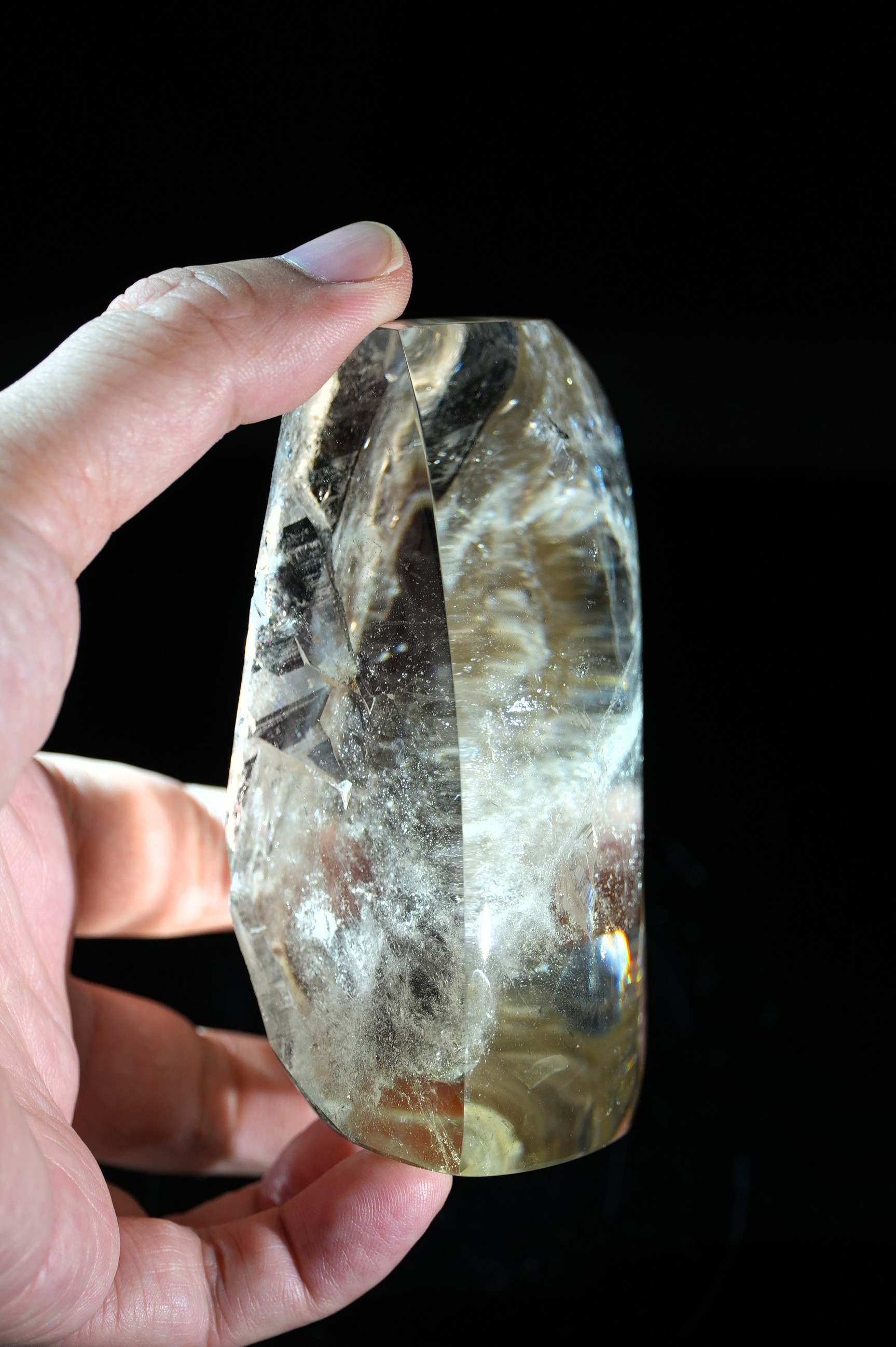 Pale yellow crystal rough stone