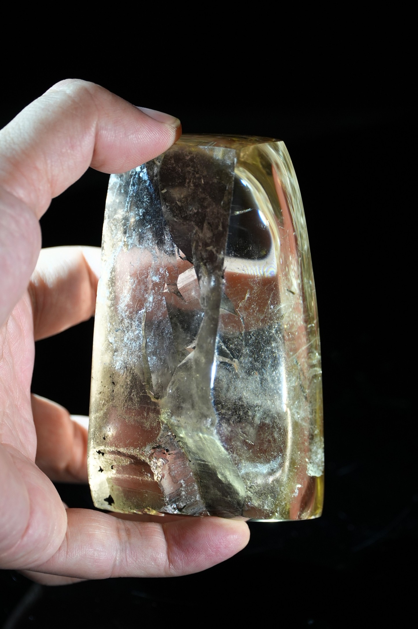 Pale yellow crystal rough stone