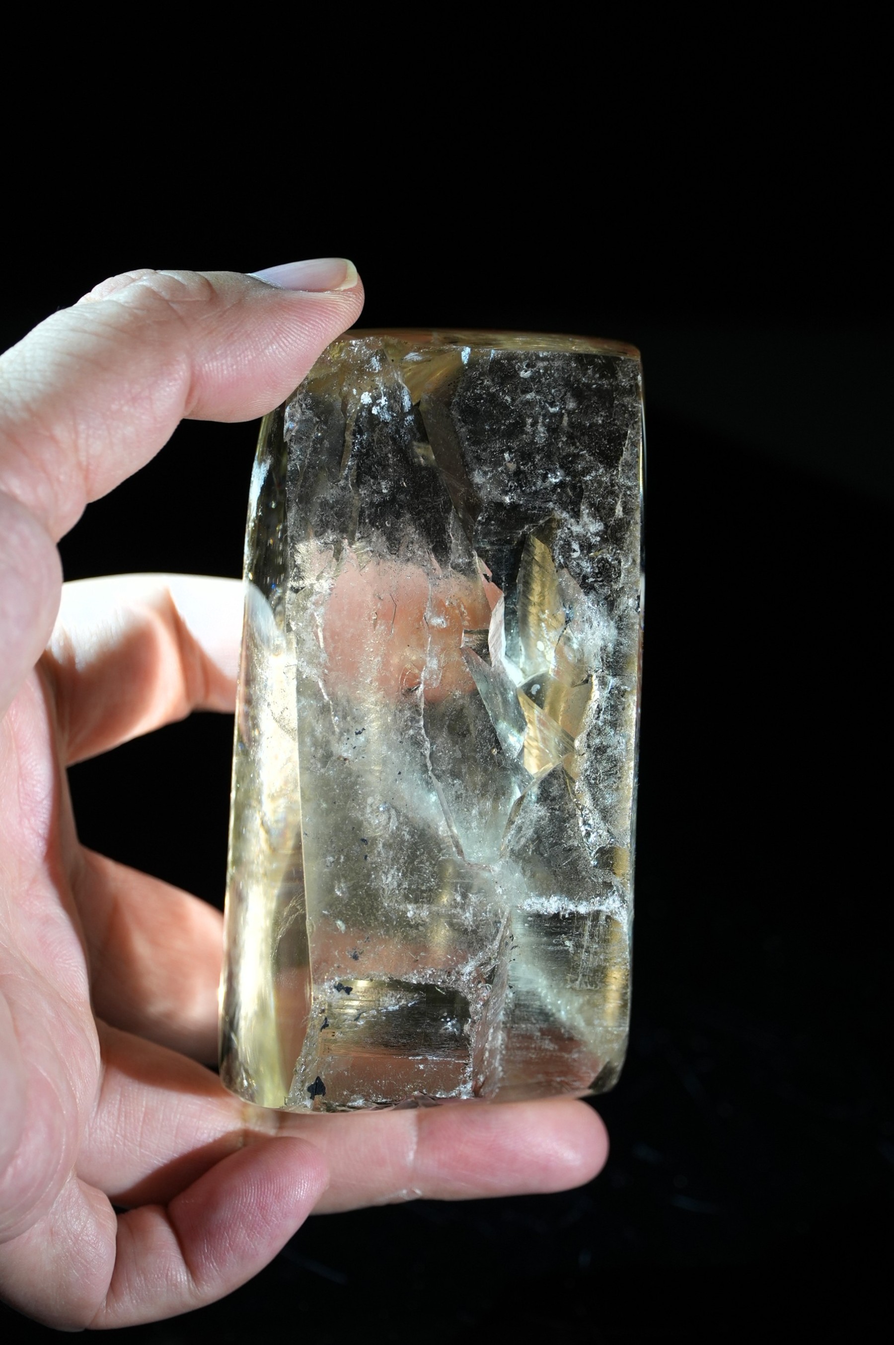 Pale yellow crystal rough stone