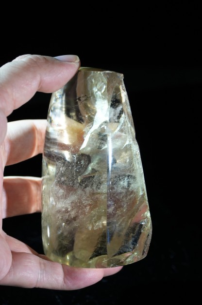 Pale yellow crystal rough stone