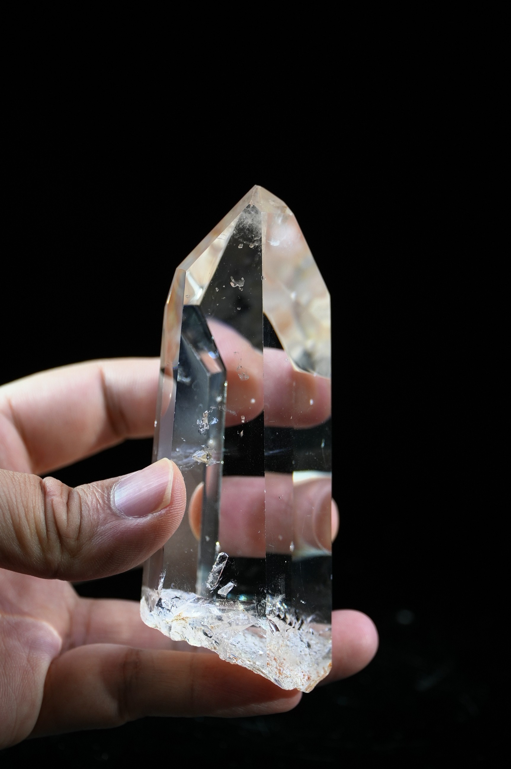 Transparent Tower Floating Light  White Crystal