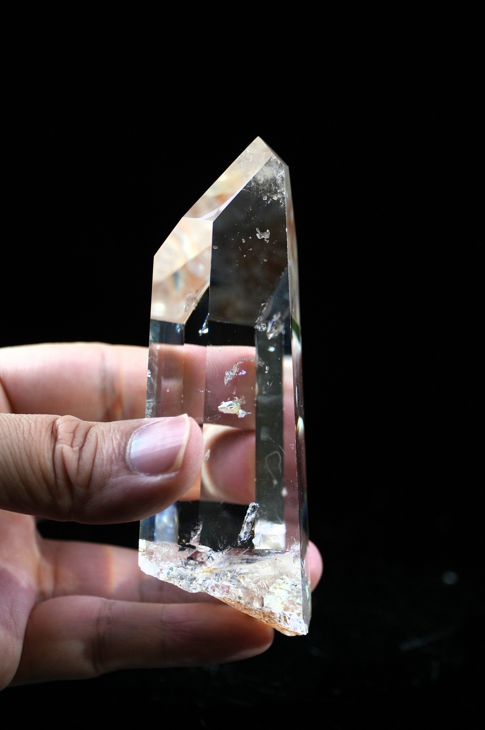 Transparent Tower Floating Light  White Crystal