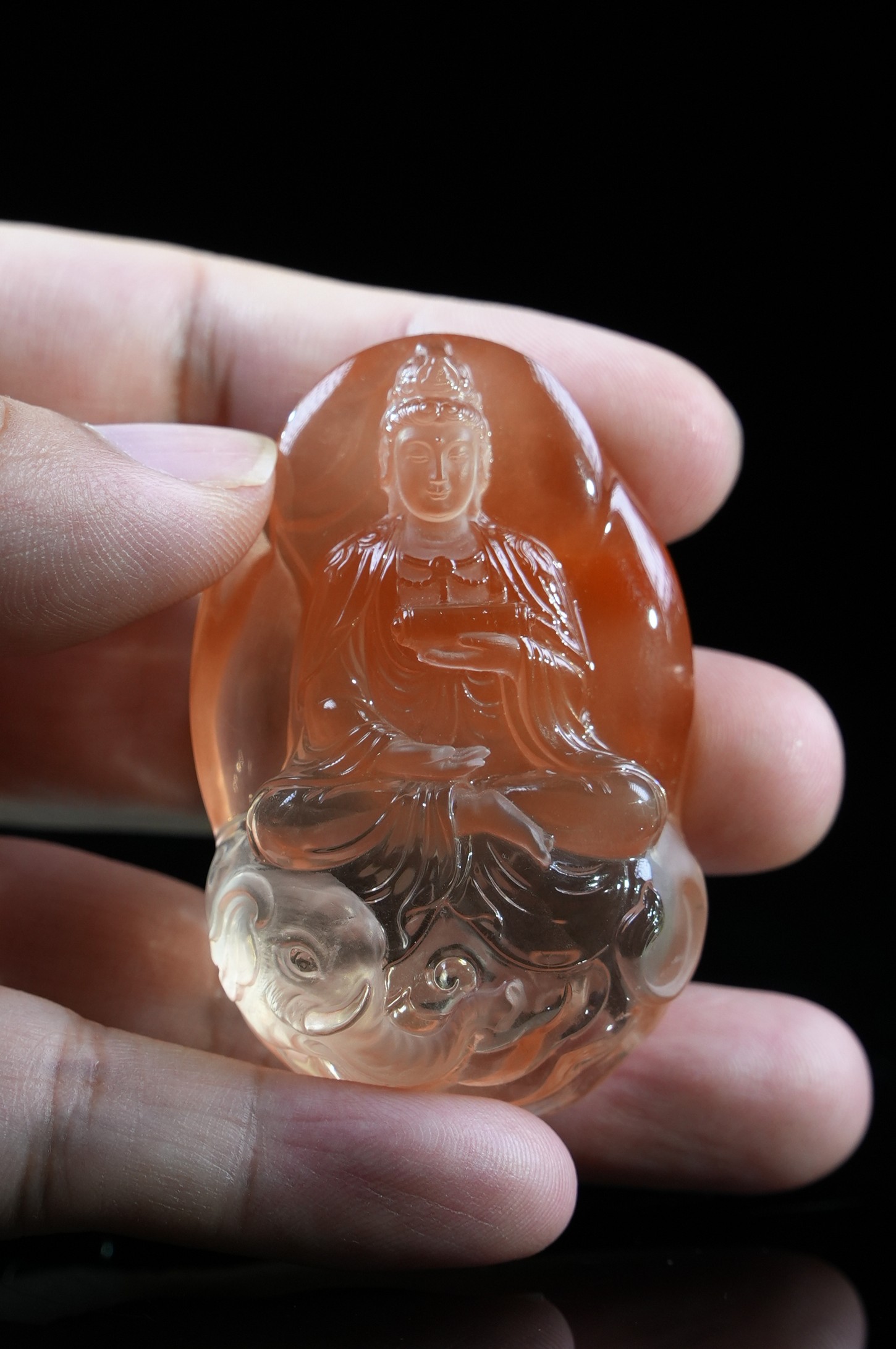 Guanyin theme, red rabbit fur crystal carving.Masterpieces