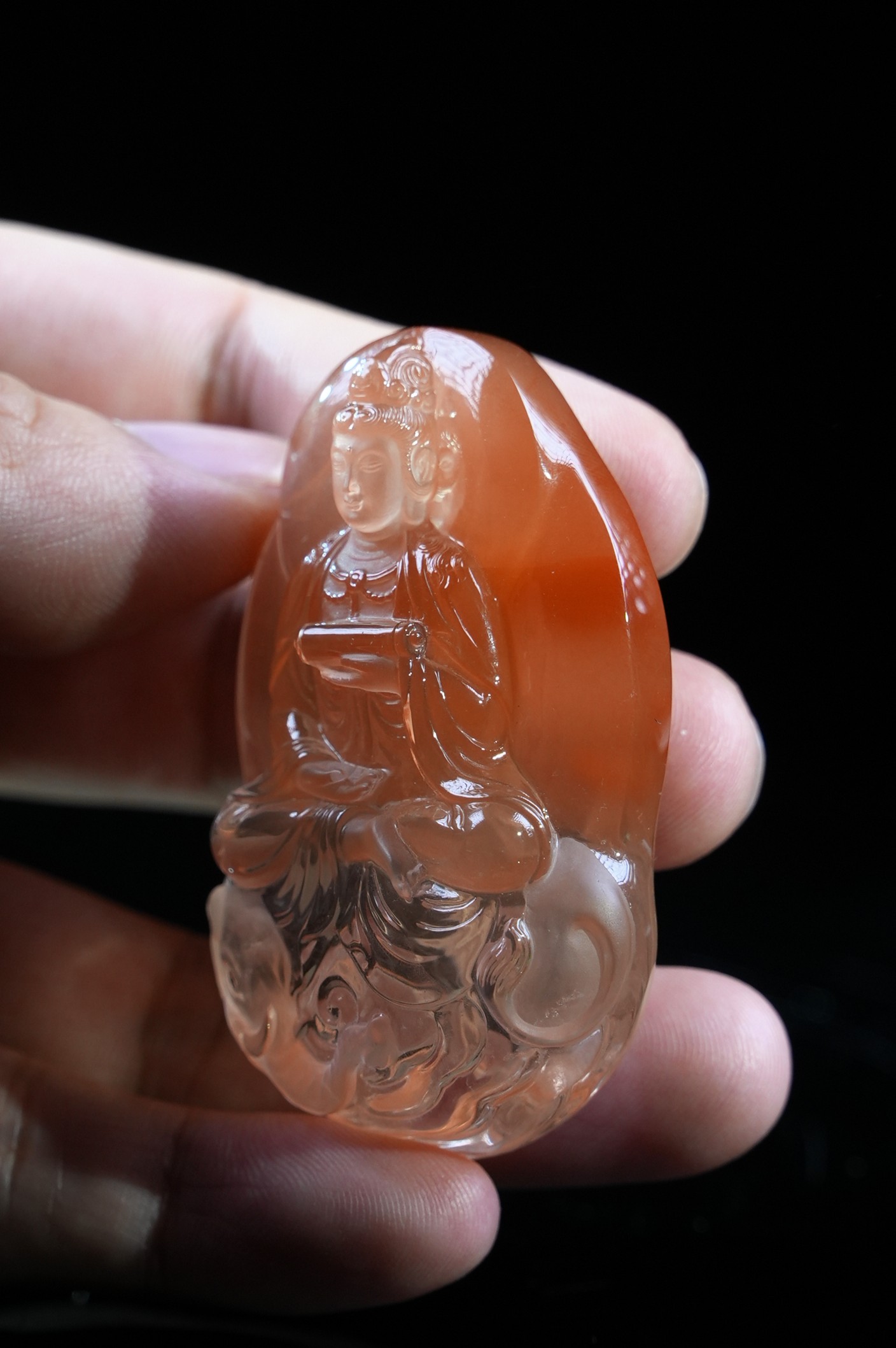 Guanyin theme, red rabbit fur crystal carving.Masterpieces