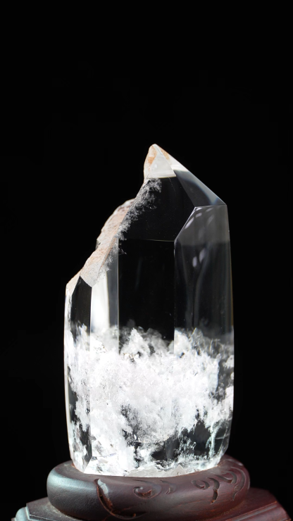 Half wall white crystal