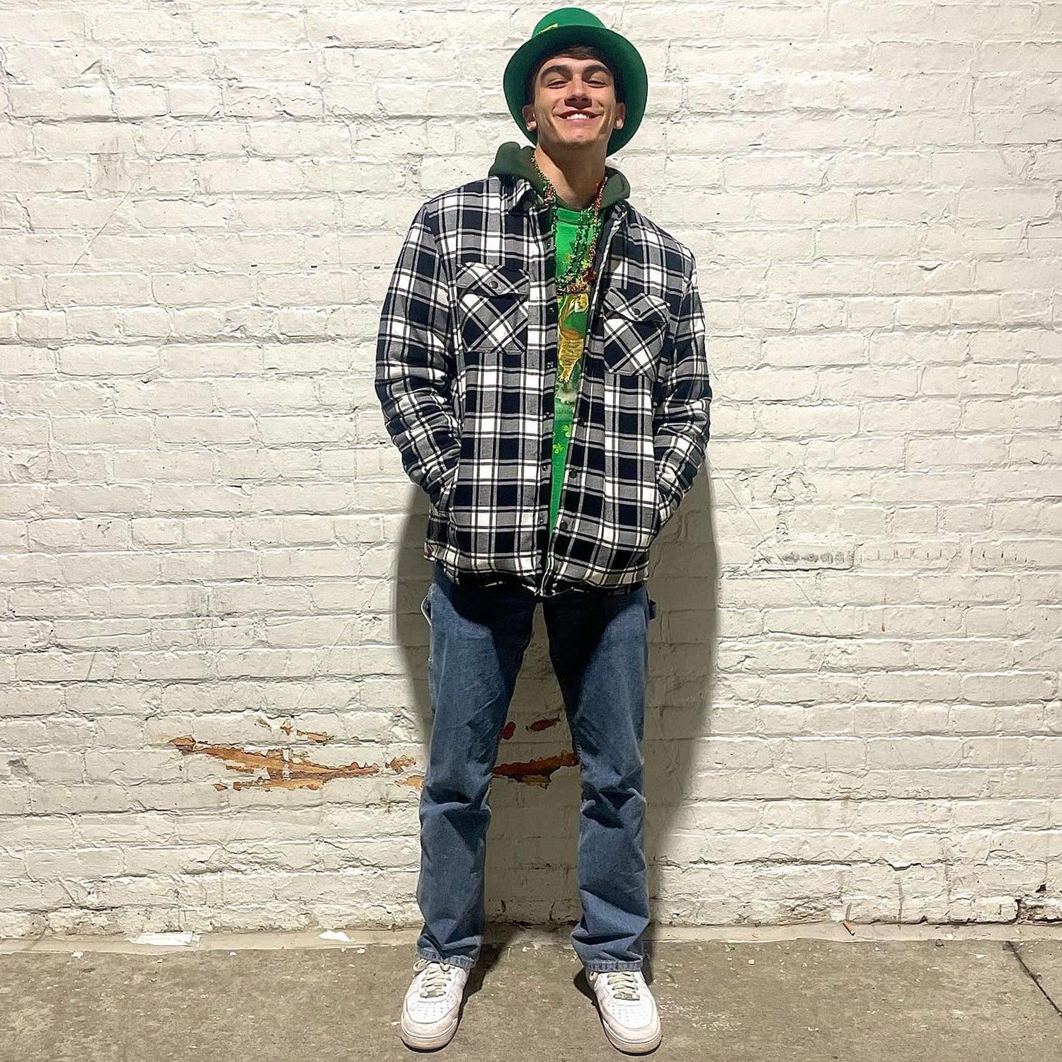 Men's Winter Padded Jacket - Warm Quilted Flannel Shirt Jacket with 5 Pockets for Outdoor and Casual Use