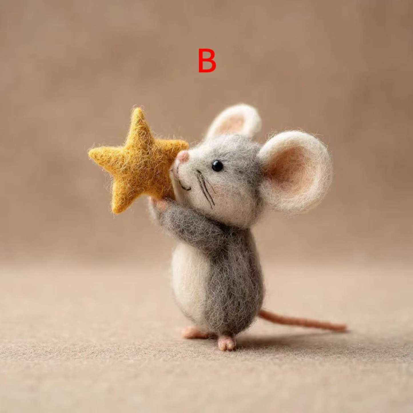 🎄🐭Charming Handmade Felt Mouse with Star