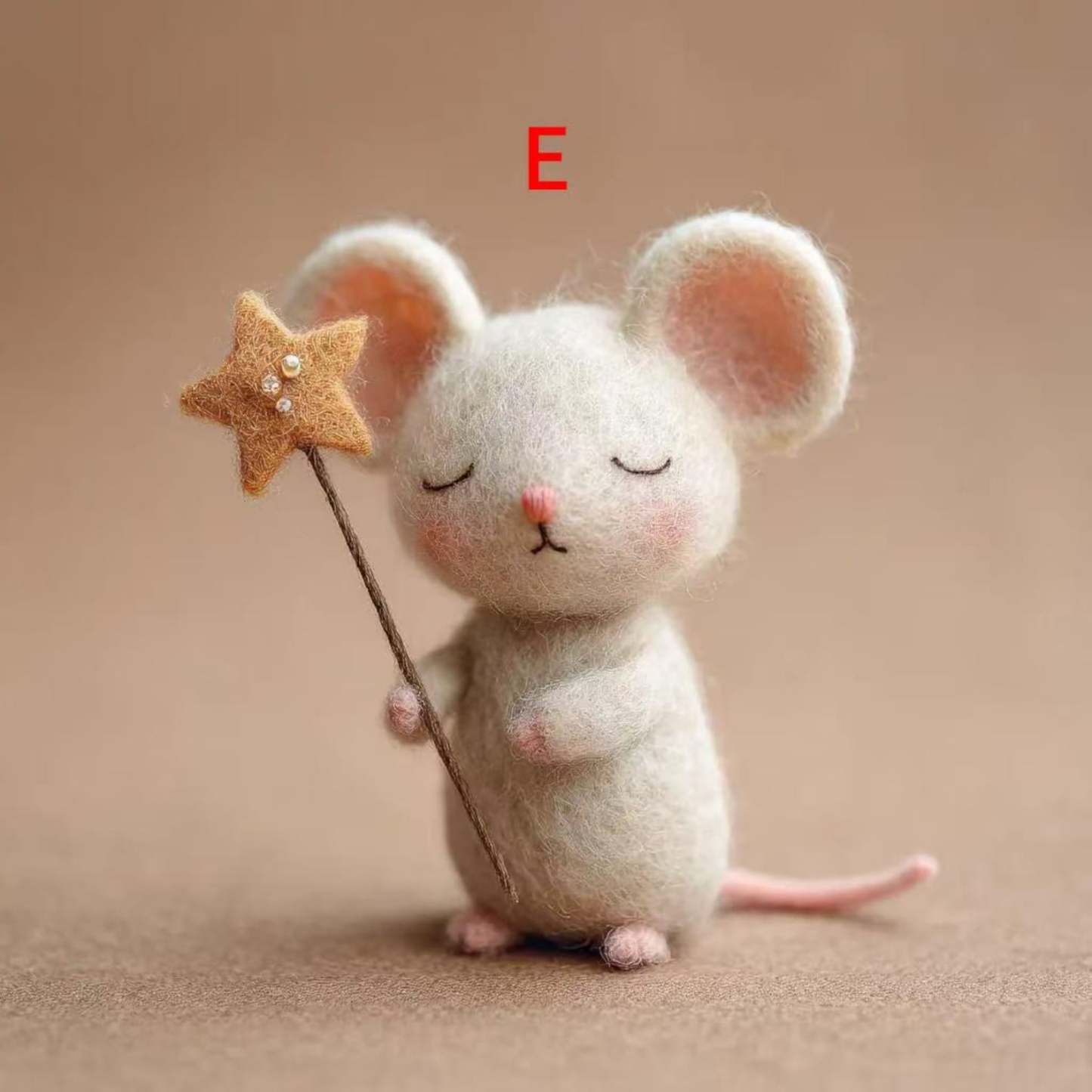 🎄🐭Charming Handmade Felt Mouse with Star