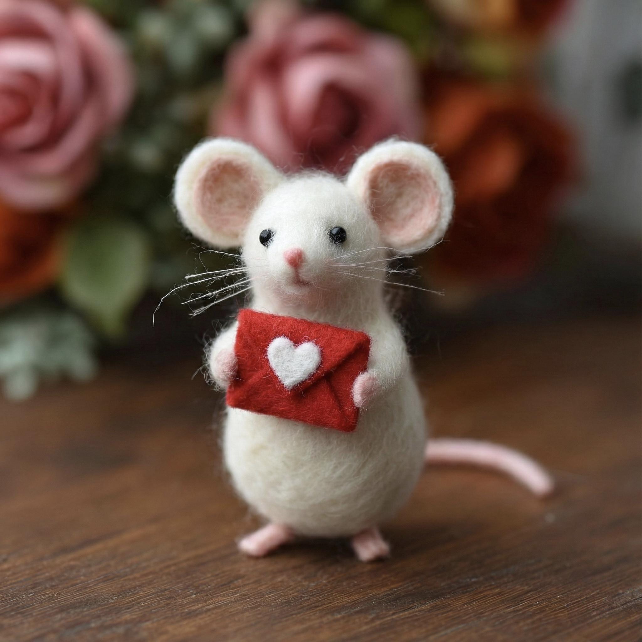 Needle Felted Mouse | Valentine's Day Gift💖