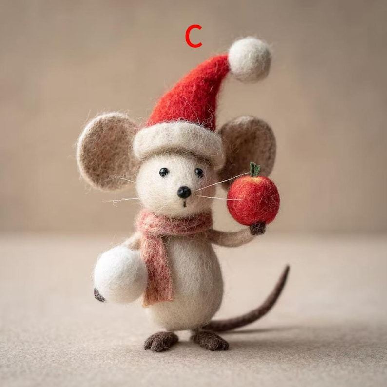 🎄 Eco-Friendly Handmade Felt Christmas Mouse — Adorable 3-Inch Wool Ornament for a Cozy, Green Holiday 🐭🌿✨
