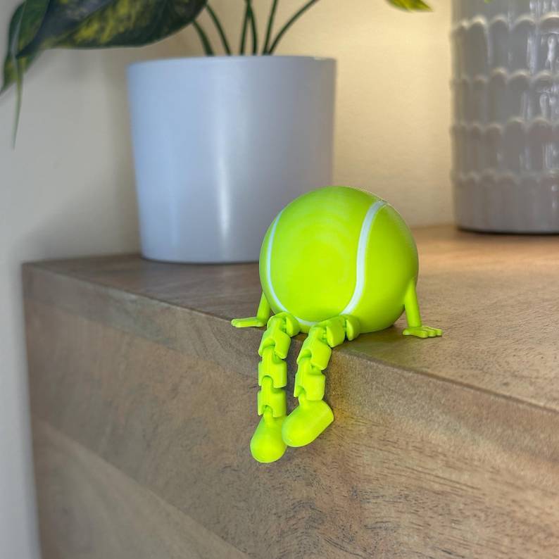 Ball-themed desktop decorations - fun sports gifts🎁