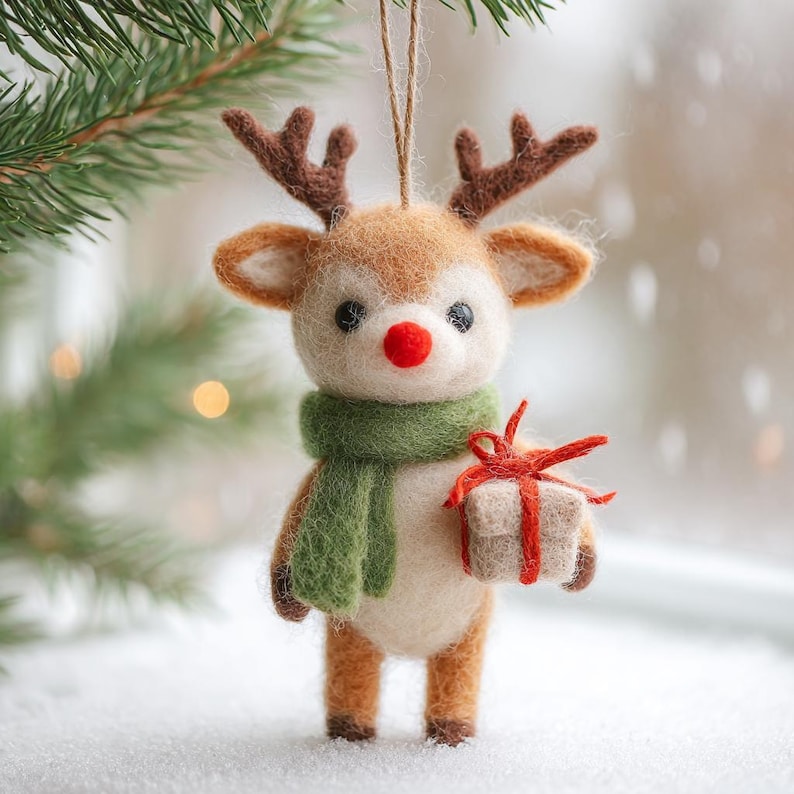 🦌🌿 Eco-Friendly Felt Reindeer Ornament – Handmade Wool Animal Figurine for Cozy Woodland Decor 🎄