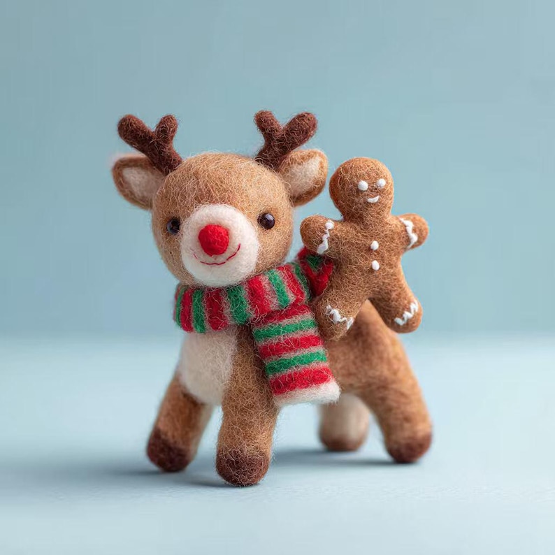 🦌🌿 Eco-Friendly Felt Reindeer Ornament – Handmade Wool Animal Figurine for Cozy Woodland Decor 🎄