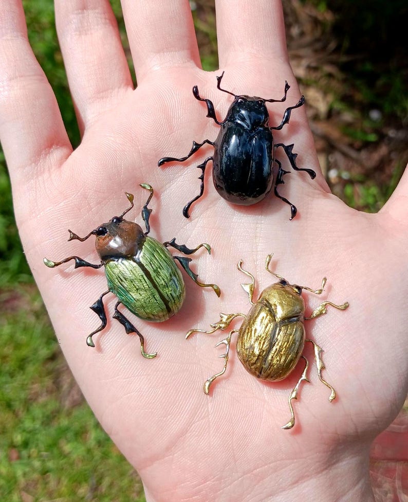 🌿✨ Eco-Friendly Handmade Realistic Scarab Beetle – Lifelike Clay Insect Art for Nature Lovers 💚