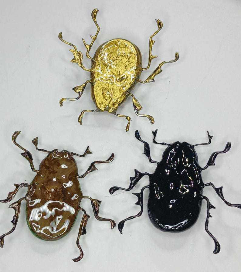 🌿✨ Eco-Friendly Handmade Realistic Scarab Beetle – Lifelike Clay Insect Art for Nature Lovers 💚