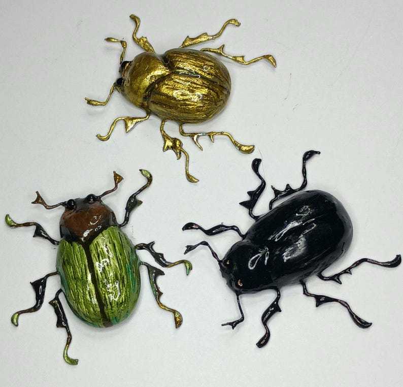 🌿✨ Eco-Friendly Handmade Realistic Scarab Beetle – Lifelike Clay Insect Art for Nature Lovers 💚