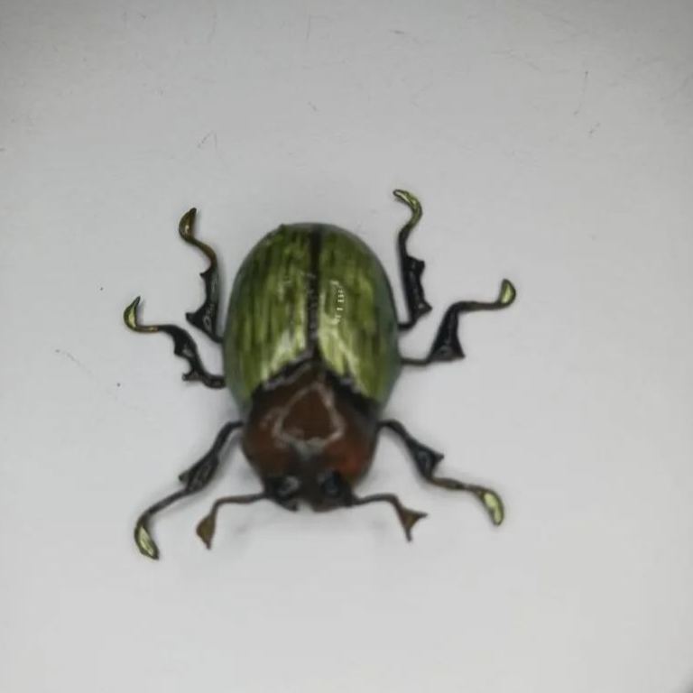 🌿✨ Eco-Friendly Handmade Realistic Scarab Beetle – Lifelike Clay Insect Art for Nature Lovers 💚