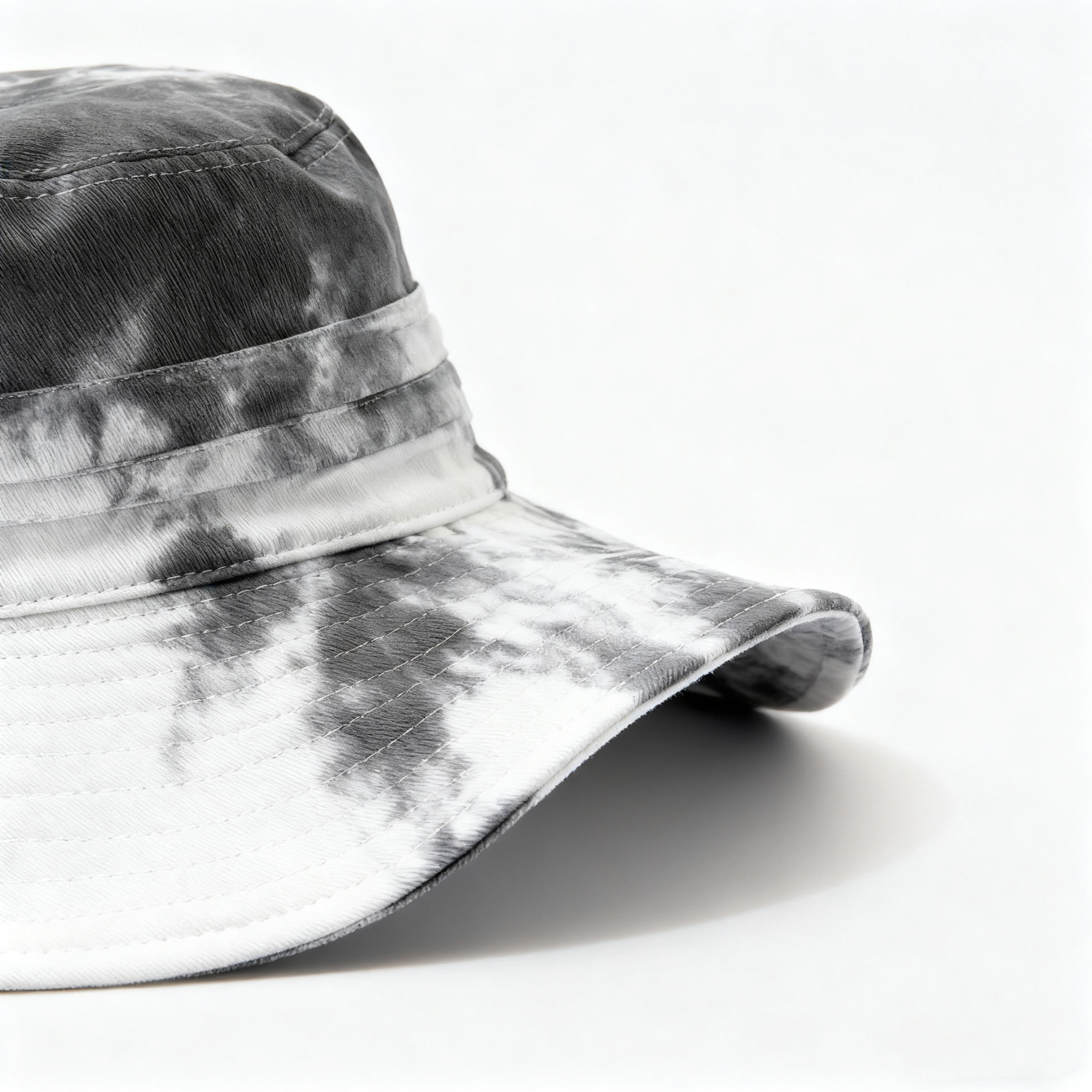 Natürlich gefärbter Fischerhut aus Pflanzen