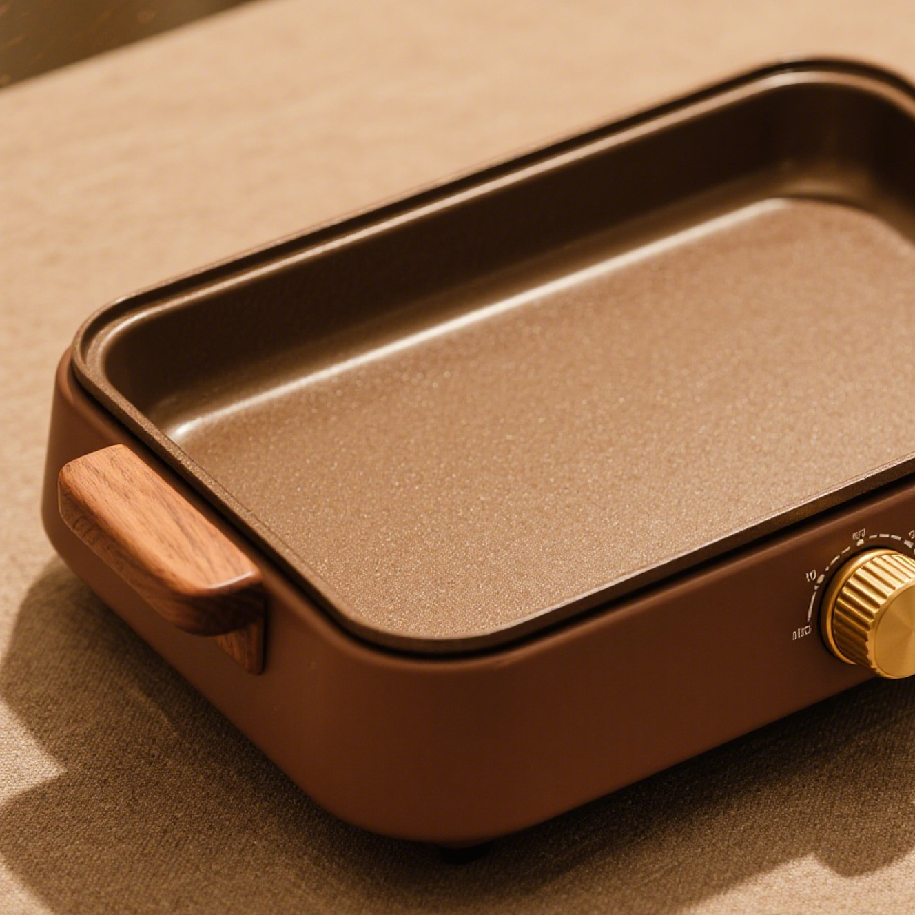 Elegancka elektryczna płyta do grillowania z powłoką nieprzywierającą