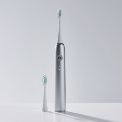 Hangvezérelt elektromos fogkefe puha sörtékkel, indukciós töltéssel felnőtteknek