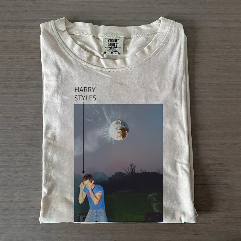 Retro Pop Concert Fan Disco Inspired T-shirt