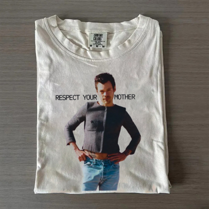 Retro Pop Concert Fan Disco Inspired T-shirt