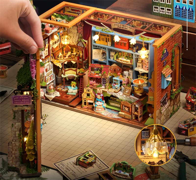 Fairy-Tale Wonderhouse detail 12