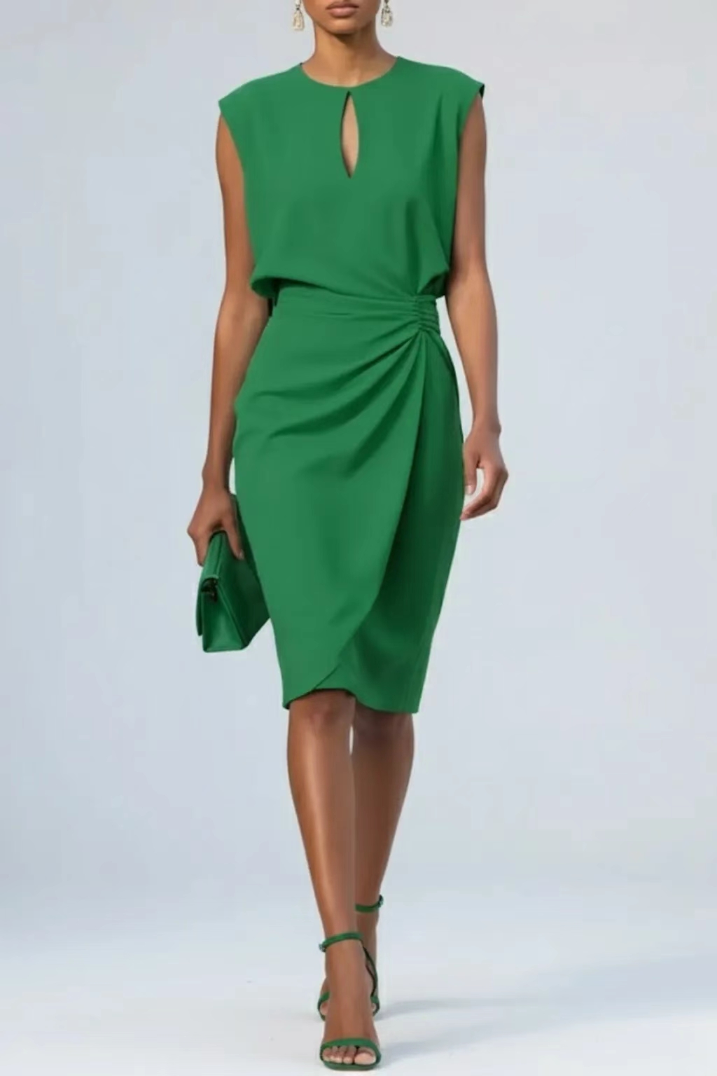 Elegantes Midi-Etuidress mit strukturierter Schulterpartie und Taillen-Raffung – Figurschmeichelndes Kleid mit Tröpfchen-Ausschnitt