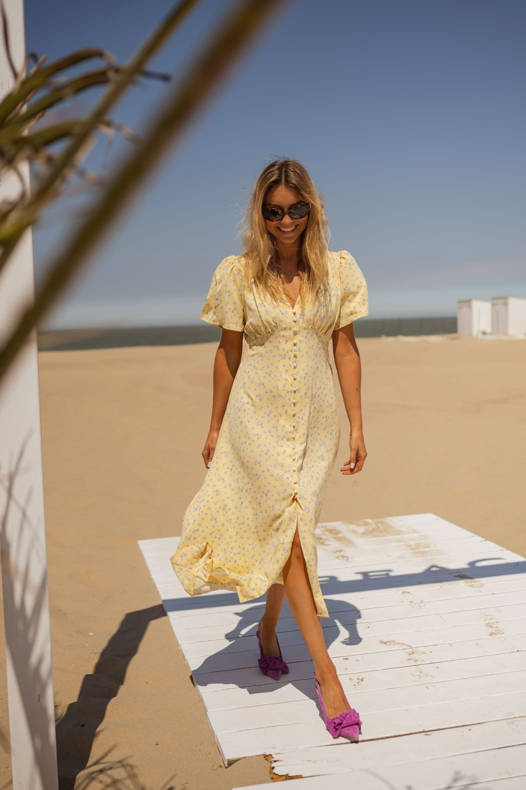 Soleil™ Elegantes Midikleid mit V-Ausschnitt & Knöpfen | Luftiges Sommerkleid aus Viskose