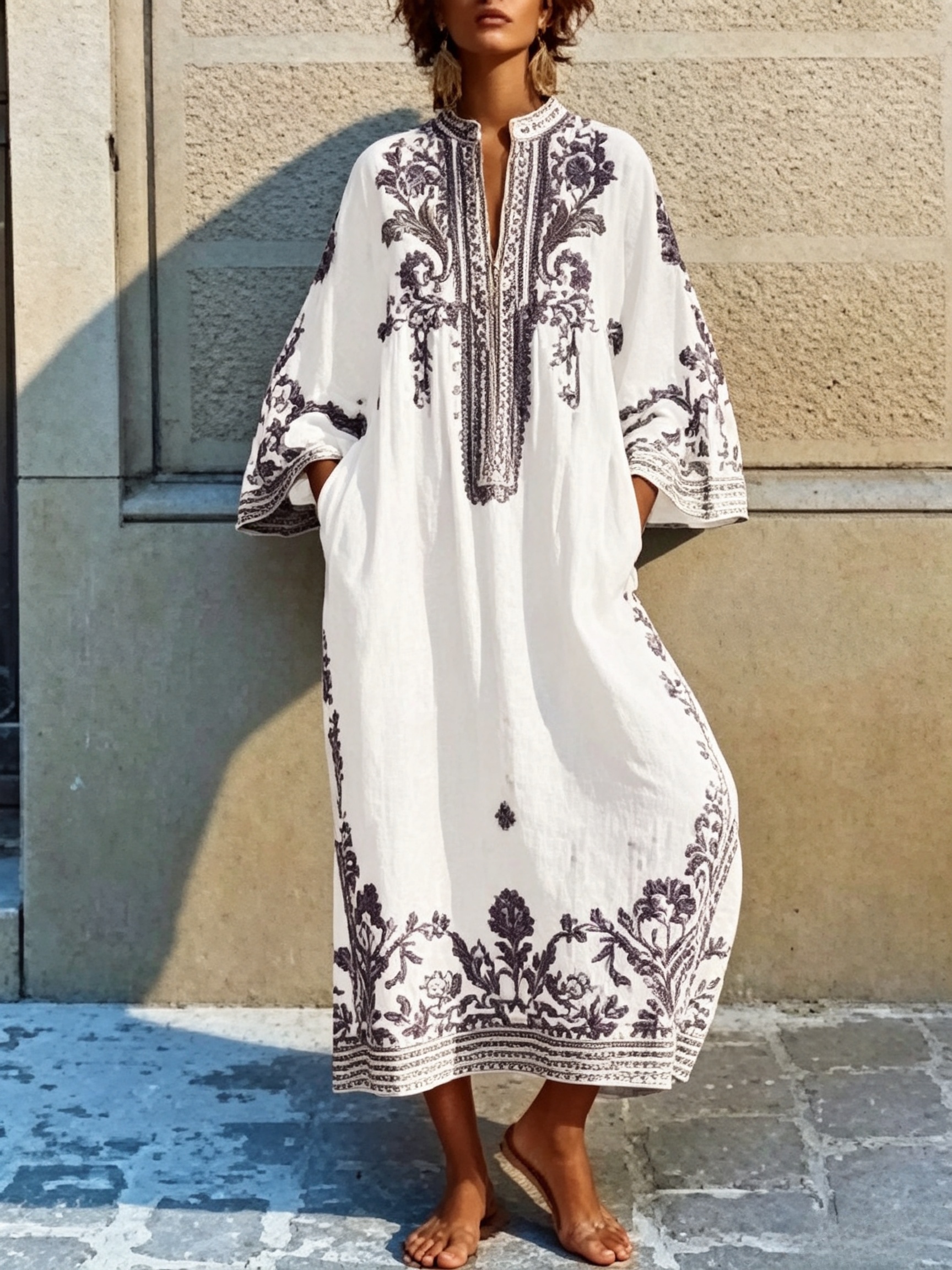 Luftiges Boho Leinen-Maxikleid mit Blumenmuster & Taschen